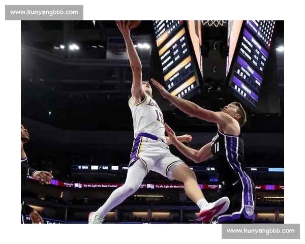 51 + 准三双弑旧主！里夫斯暴走，威少 4 记三分难救主