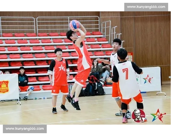 苏超单场观众破 4 万！昆山奥体见证江南德比，17 岁高中生 78 秒闪电破门梅开二度